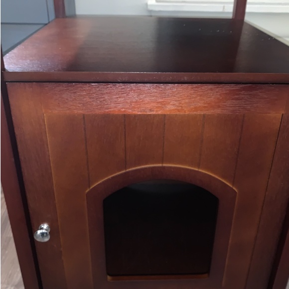 Cat litter box enclosure with shelving - Picture 6 of 9